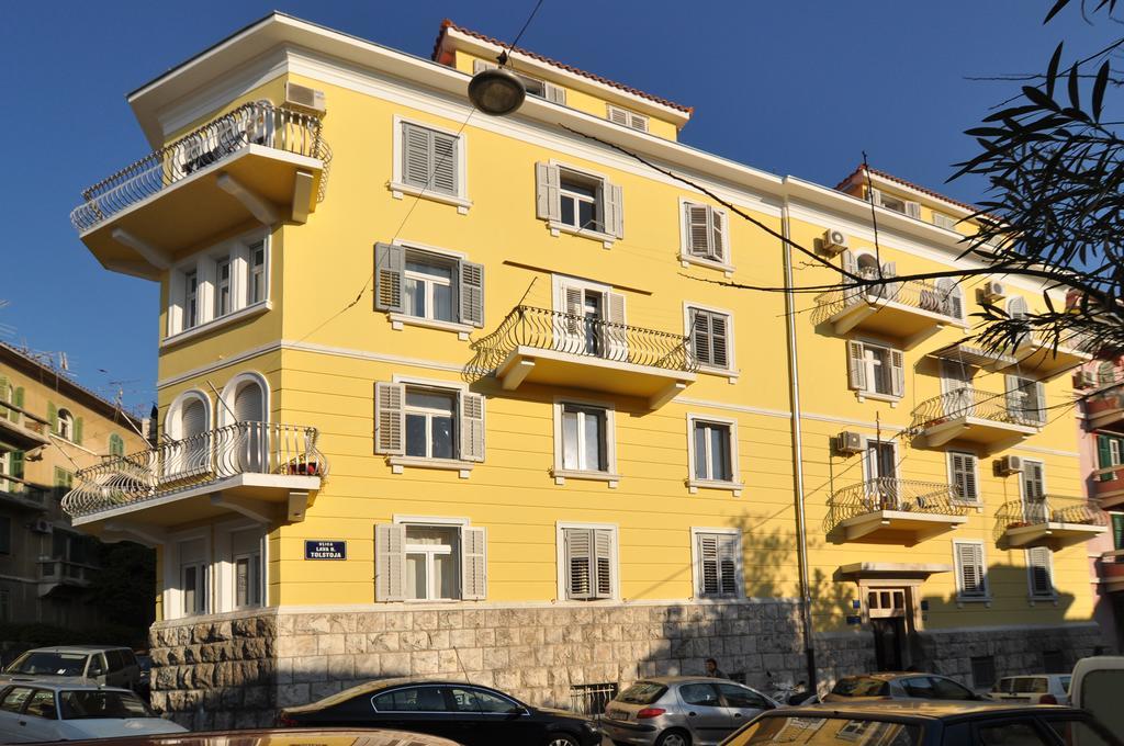 Deluxe Apartments & Rooms Sarella Split Exterior foto